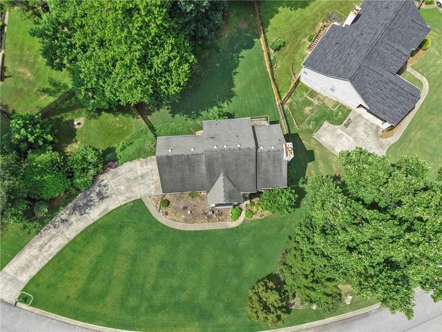 5660 Bridle Glen Drive, Buford, GA 30518