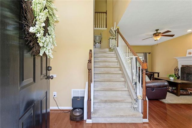5660 Bridle Glen Drive, Buford, GA 30518