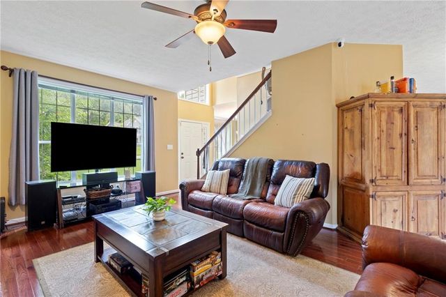 5660 Bridle Glen Drive, Buford, GA 30518