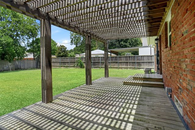 3975 Clover Lane, Dallas, TX 75220