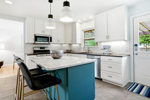 3975 Clover Lane, Dallas, TX 75220