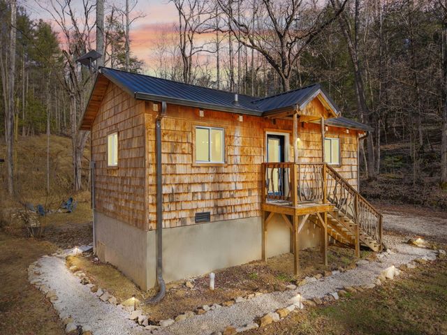 22 Still Hand, Beattyville, KY 41311