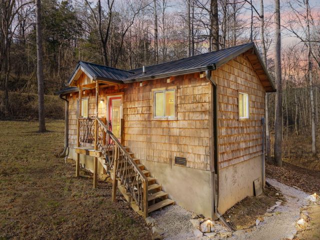 22 Still Hand, Beattyville, KY 41311