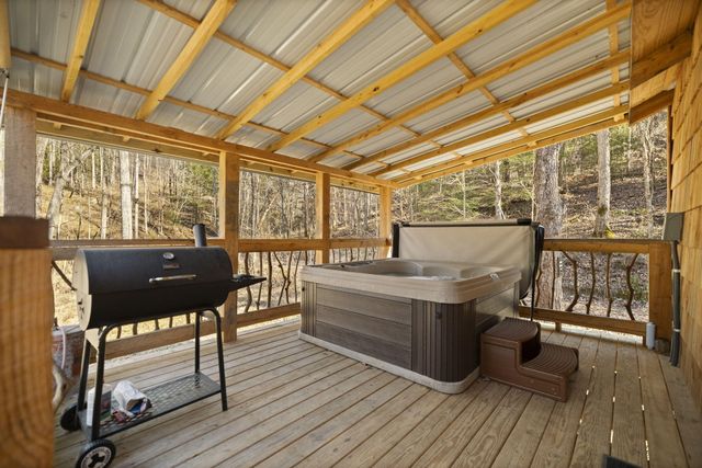 22 Still Hand, Beattyville, KY 41311