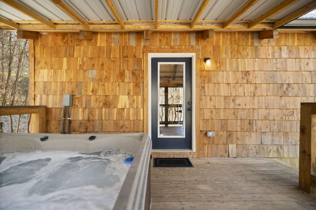 22 Still Hand, Beattyville, KY 41311