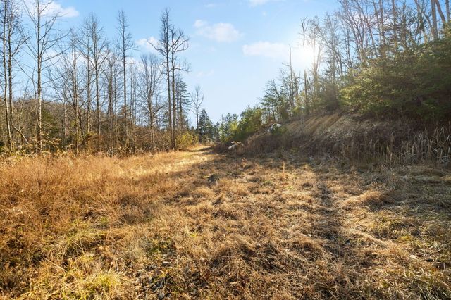 22 Still Hand, Beattyville, KY 41311