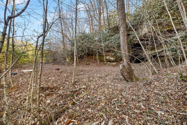 22 Still Hand, Beattyville, KY 41311