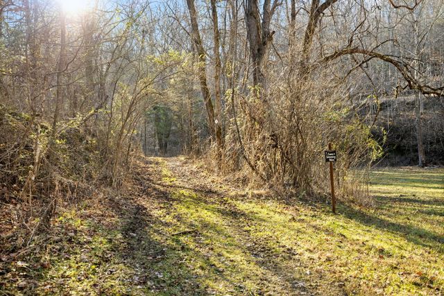 22 Still Hand, Beattyville, KY 41311