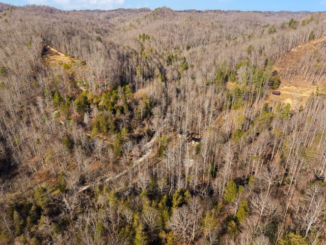 22 Still Hand, Beattyville, KY 41311