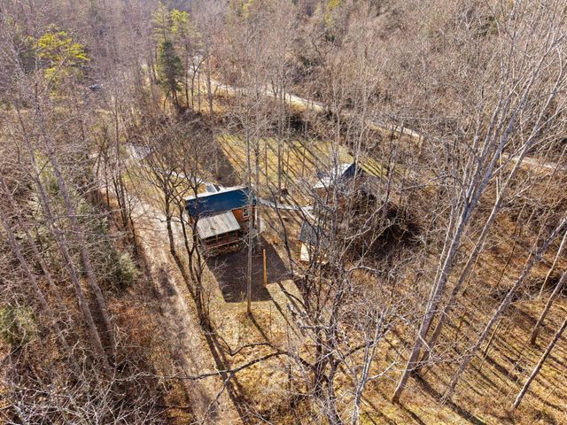 22 Still Hand, Beattyville, KY 41311