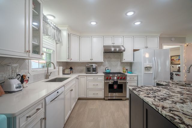 1448 Baker Ln, Lawrenceburg, TN 38464