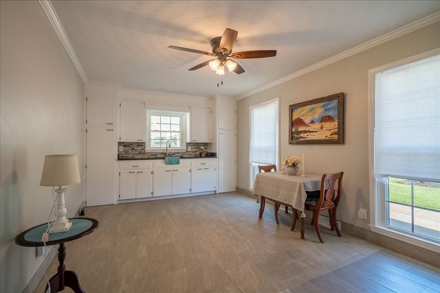 1448 Baker Ln, Lawrenceburg, TN 38464