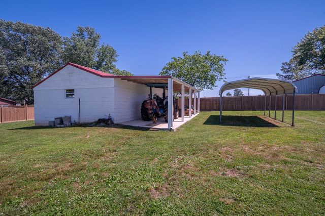 1448 Baker Ln, Lawrenceburg, TN 38464