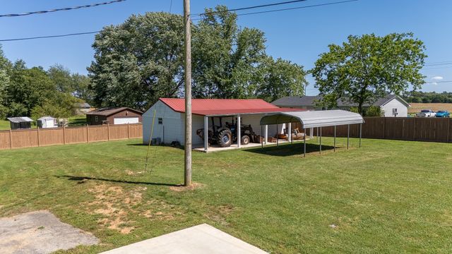 1448 Baker Ln, Lawrenceburg, TN 38464