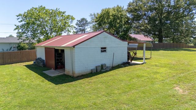 1448 Baker Ln, Lawrenceburg, TN 38464