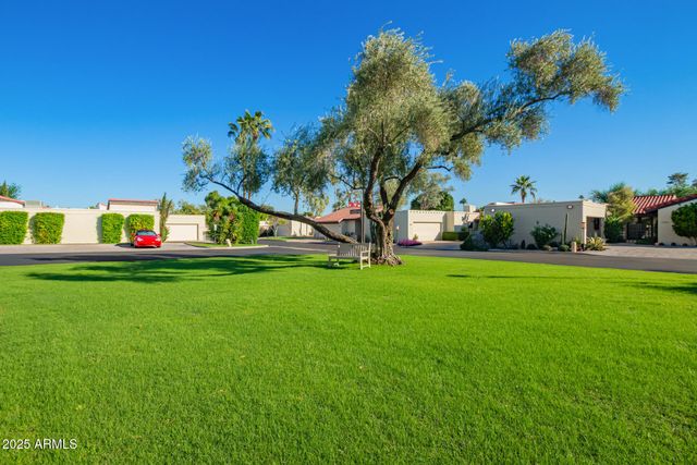 7369 E KRALL Street, Scottsdale, AZ 85250