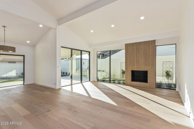 7369 E KRALL Street, Scottsdale, AZ 85250