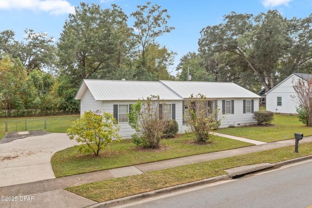 4327 Kelson Avenue, Marianna, FL 32446