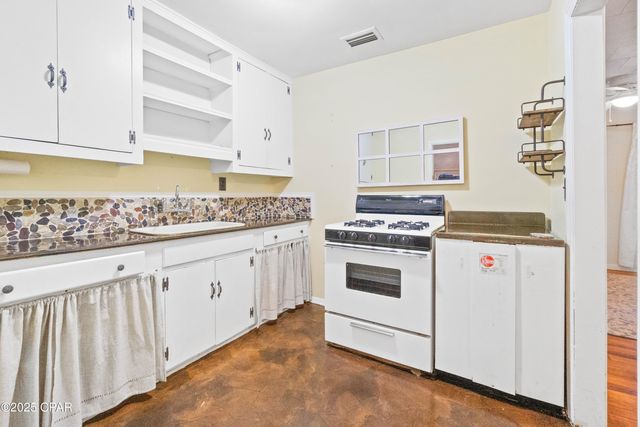 4327 Kelson Avenue, Marianna, FL 32446