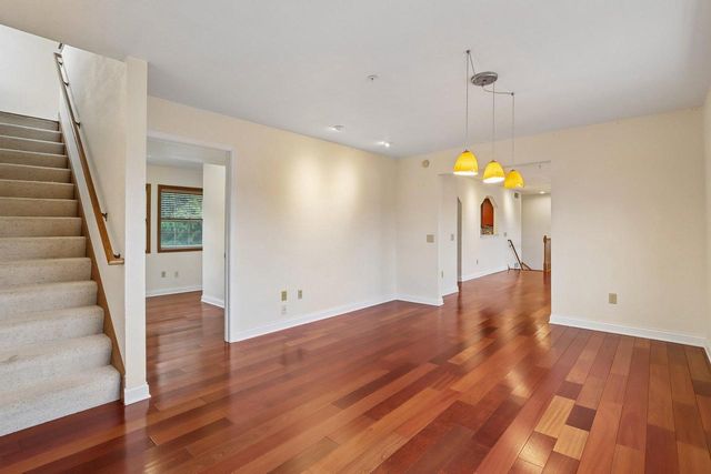 325 Kristin COURT W, Brookfield, WI 53045
