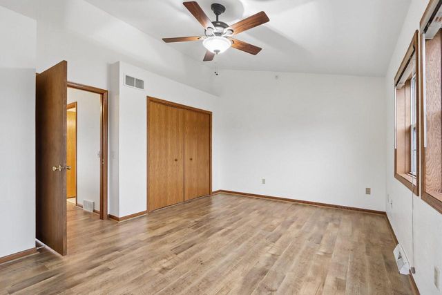 325 Kristin COURT W, Brookfield, WI 53045