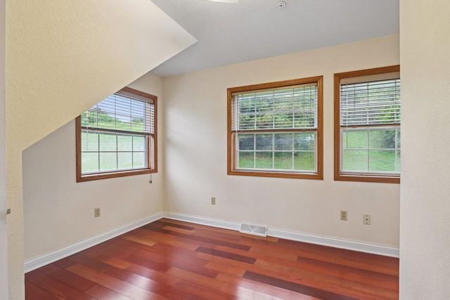 325 Kristin COURT W, Brookfield, WI 53045