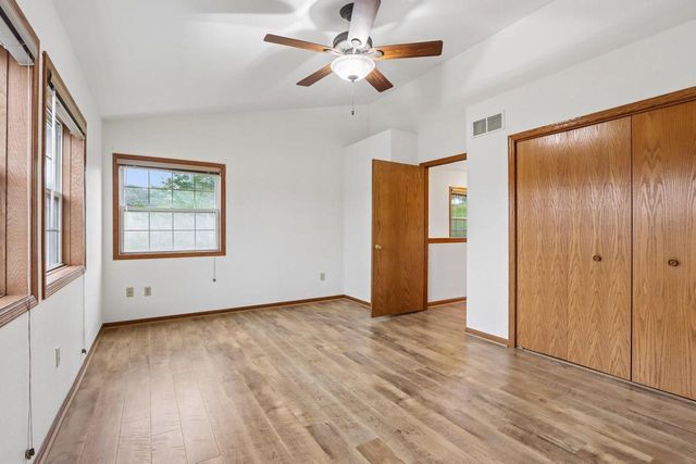 325 Kristin COURT W, Brookfield, WI 53045