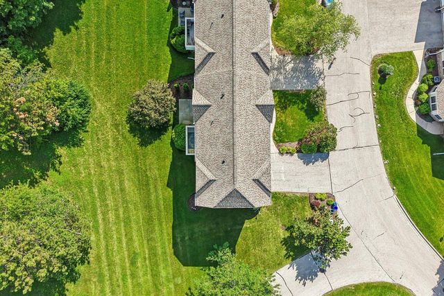 325 Kristin COURT W, Brookfield, WI 53045