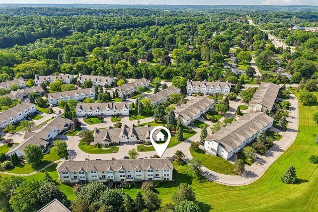 325 Kristin COURT W, Brookfield, WI 53045