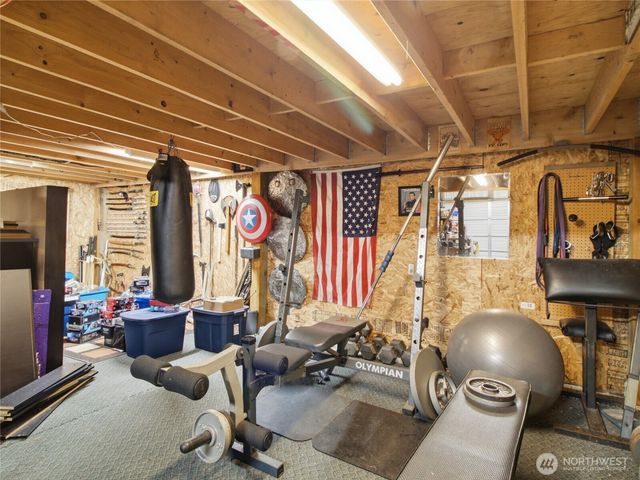 16615 36th Street Ct E, Lake Tapps, WA 98391