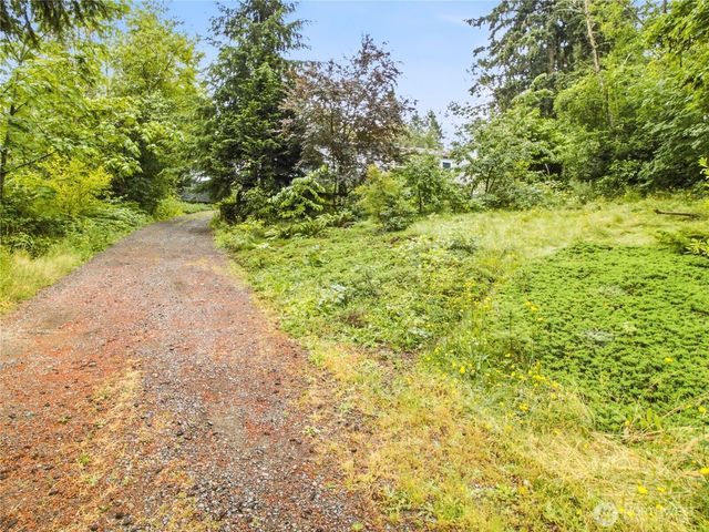 16615 36th Street Ct E, Lake Tapps, WA 98391