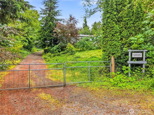 16615 36th Street Ct E, Lake Tapps, WA 98391