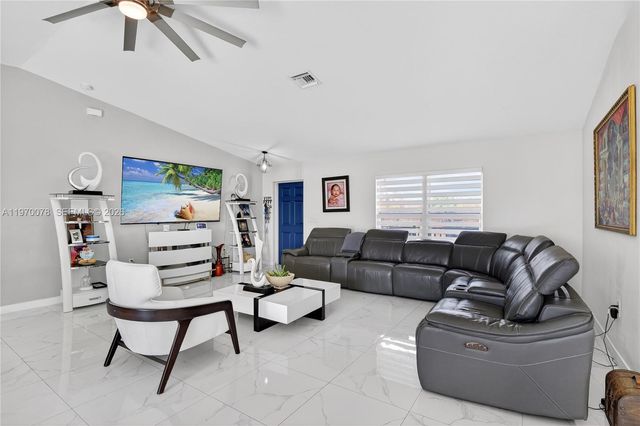 1220 Moore Run, La Belle, FL 33935