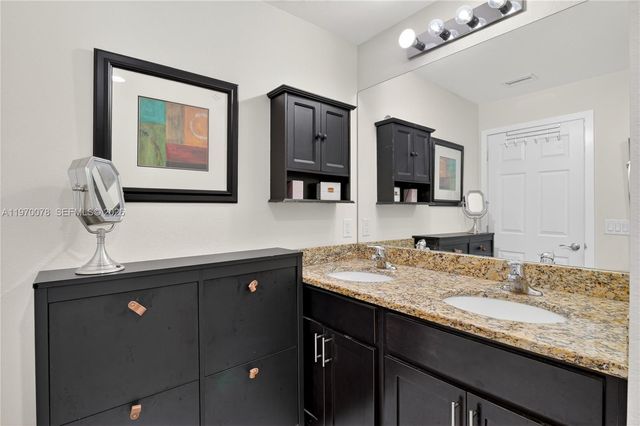 1220 Moore Run, La Belle, FL 33935