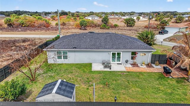 1220 Moore Run, La Belle, FL 33935