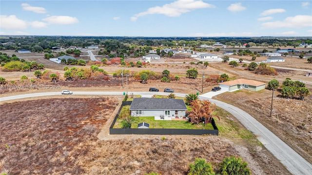 1220 Moore Run, La Belle, FL 33935