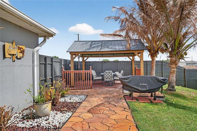 1220 Moore Run, La Belle, FL 33935