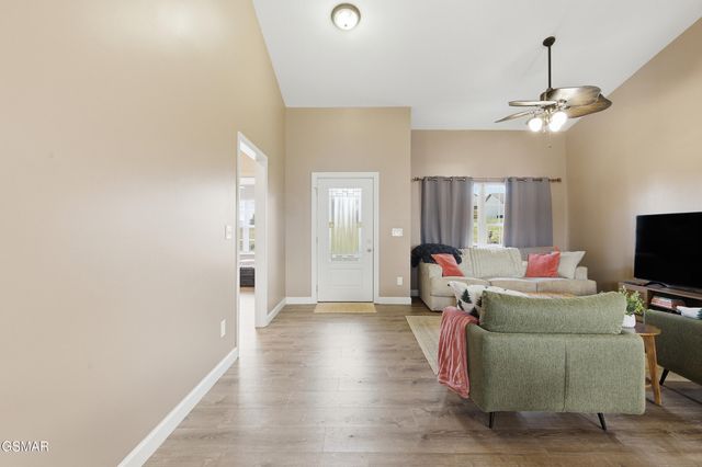 1660 Turtle Dove Trail, Sevierville, TN 37862