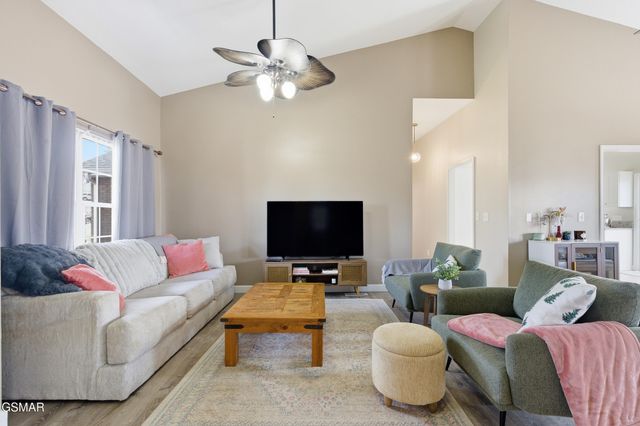 1660 Turtle Dove Trail, Sevierville, TN 37862