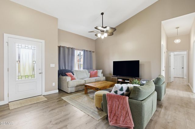 1660 Turtle Dove Trail, Sevierville, TN 37862