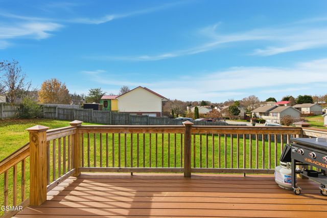 1660 Turtle Dove Trail, Sevierville, TN 37862