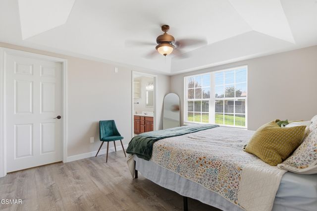 1660 Turtle Dove Trail, Sevierville, TN 37862