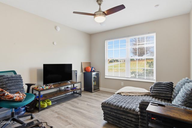 1660 Turtle Dove Trail, Sevierville, TN 37862