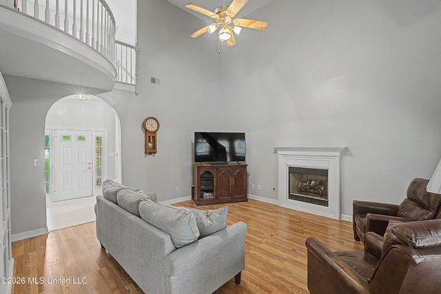 2110 Tall Tree Drive, Horn Lake, MS 38637