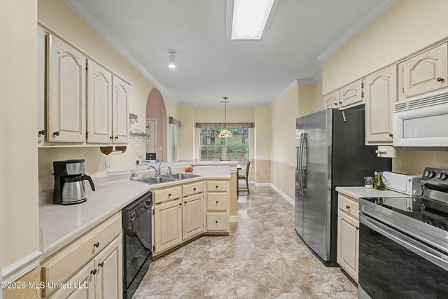 2110 Tall Tree Drive, Horn Lake, MS 38637