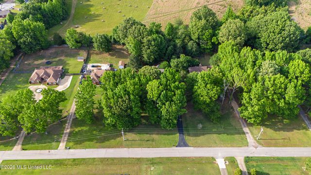 2110 Tall Tree Drive, Horn Lake, MS 38637