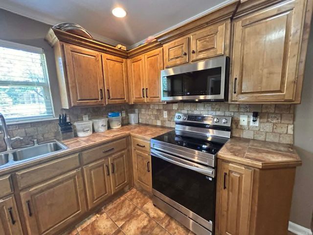 46 Chateaus Lane, Little Rock, AR 72210
