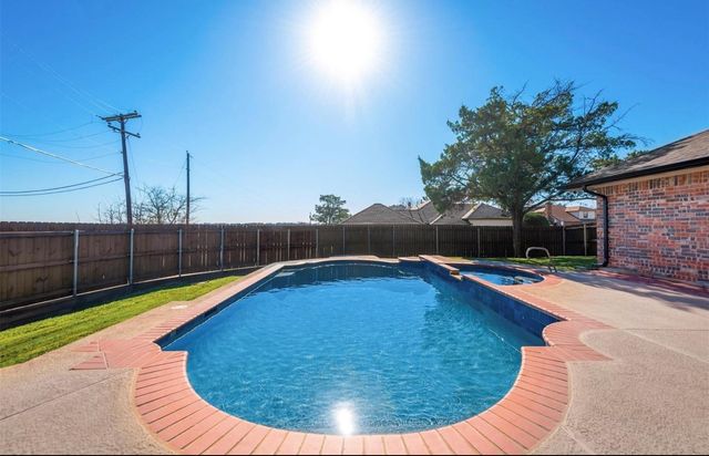 171 Wildwood Drive, Desoto, TX 75115