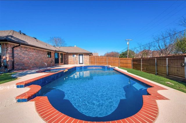 171 Wildwood Drive, Desoto, TX 75115