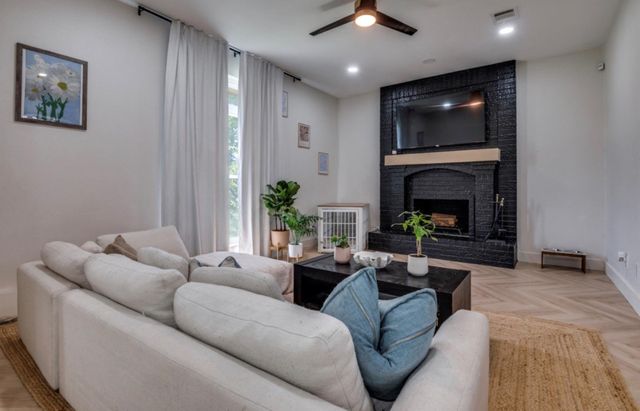 171 Wildwood Drive, Desoto, TX 75115